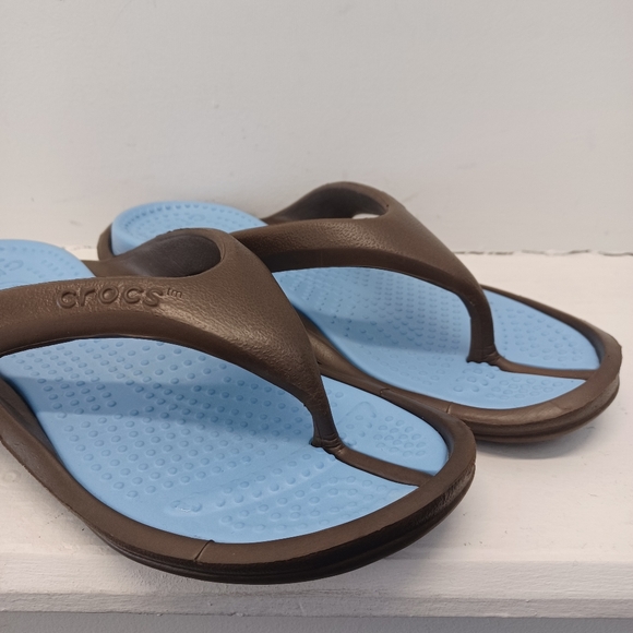 Crocs Athens Flip Flops Slip On Sandals Light Blue & Brown - Women’s 9 - Picture 6 of 6